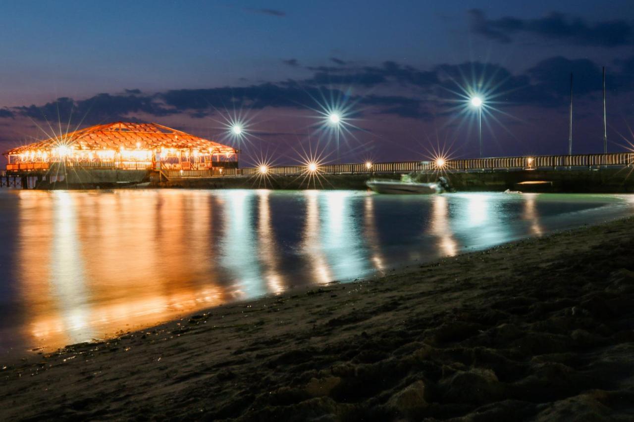 Klajdi Resort & Spa 골렘 외부 사진 The port of Koper at night