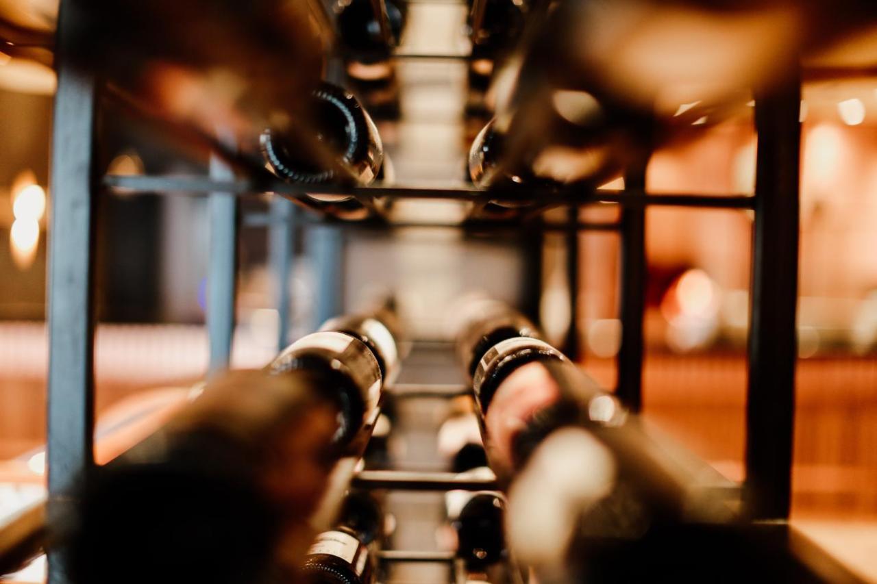 Klajdi Resort & Spa 골렘 외부 사진 Wine bottles in a wine rack